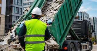 Вывоз строительного мусора в Смоленске: услуги лицензированной компании — ПроМусор